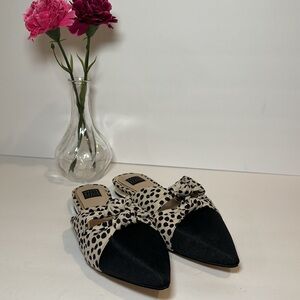 White House, black market mules